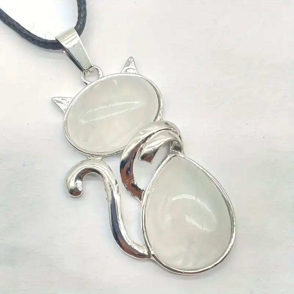 White Jade Natural Stone Cute Cat Pendant Necklace - Picture 2 of 2